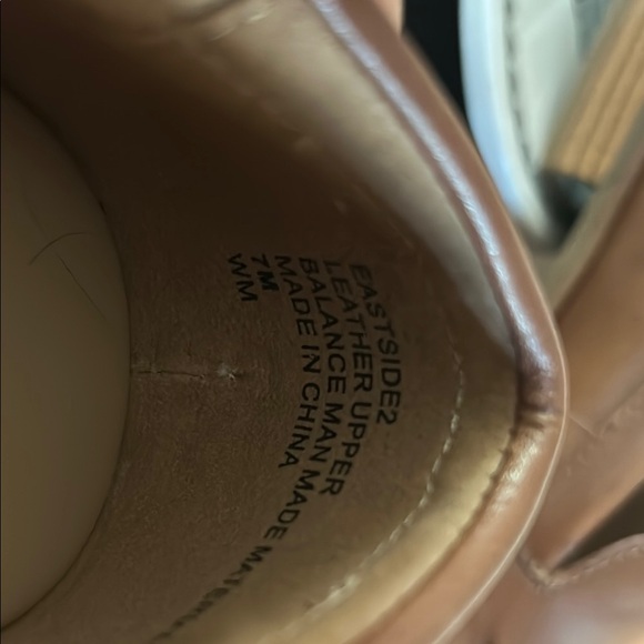 AEROSOLES Tan Leather Flats Sleek Design - Picture 4 of 5